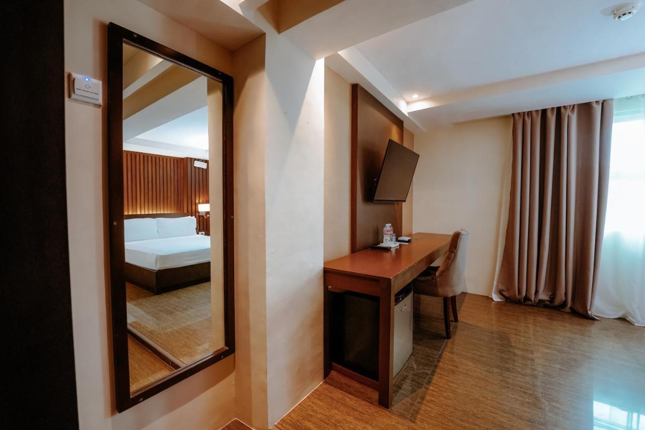 Emerald Boutique Hotel Legazpi Exterior photo